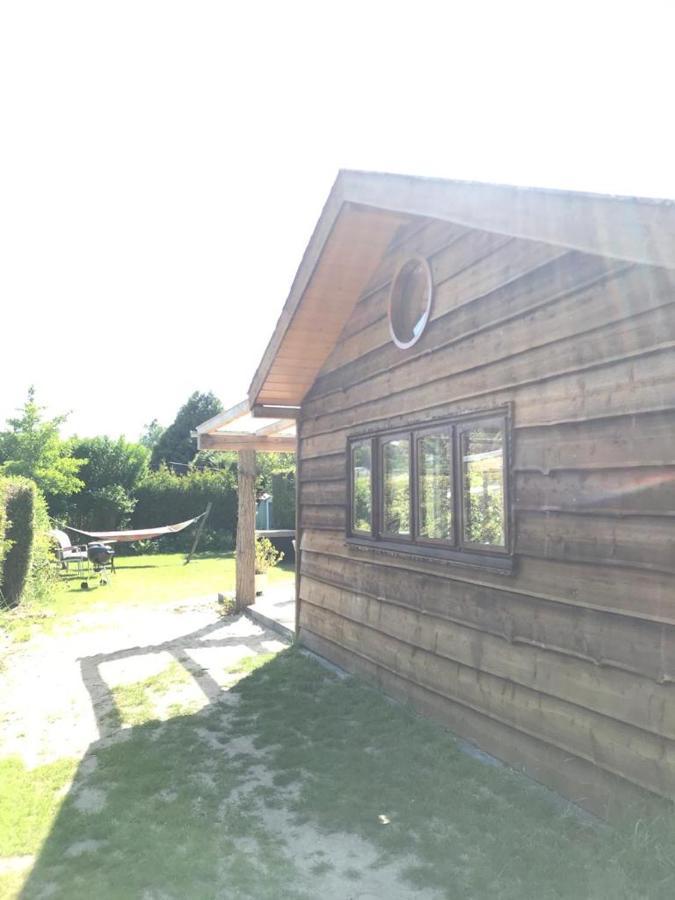 Heerlijk Huisje Vlakbij De Duinen Van Oostvoorne Bagian luar foto